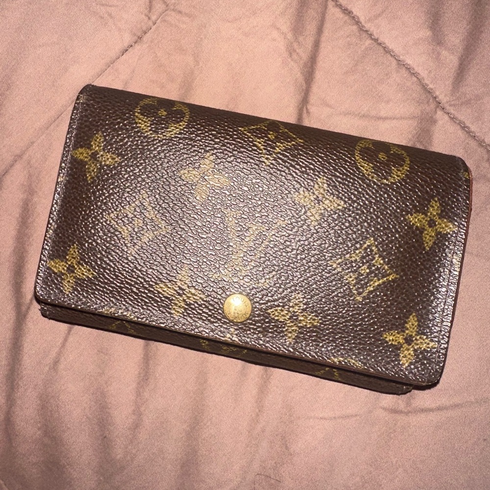 LV wallet